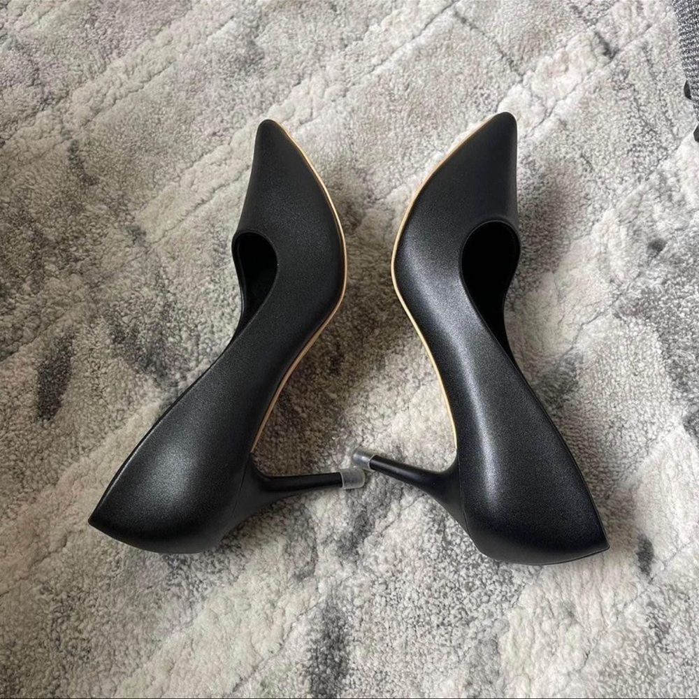 Classic smooth faux leather black pumps - Picture 3 of 10